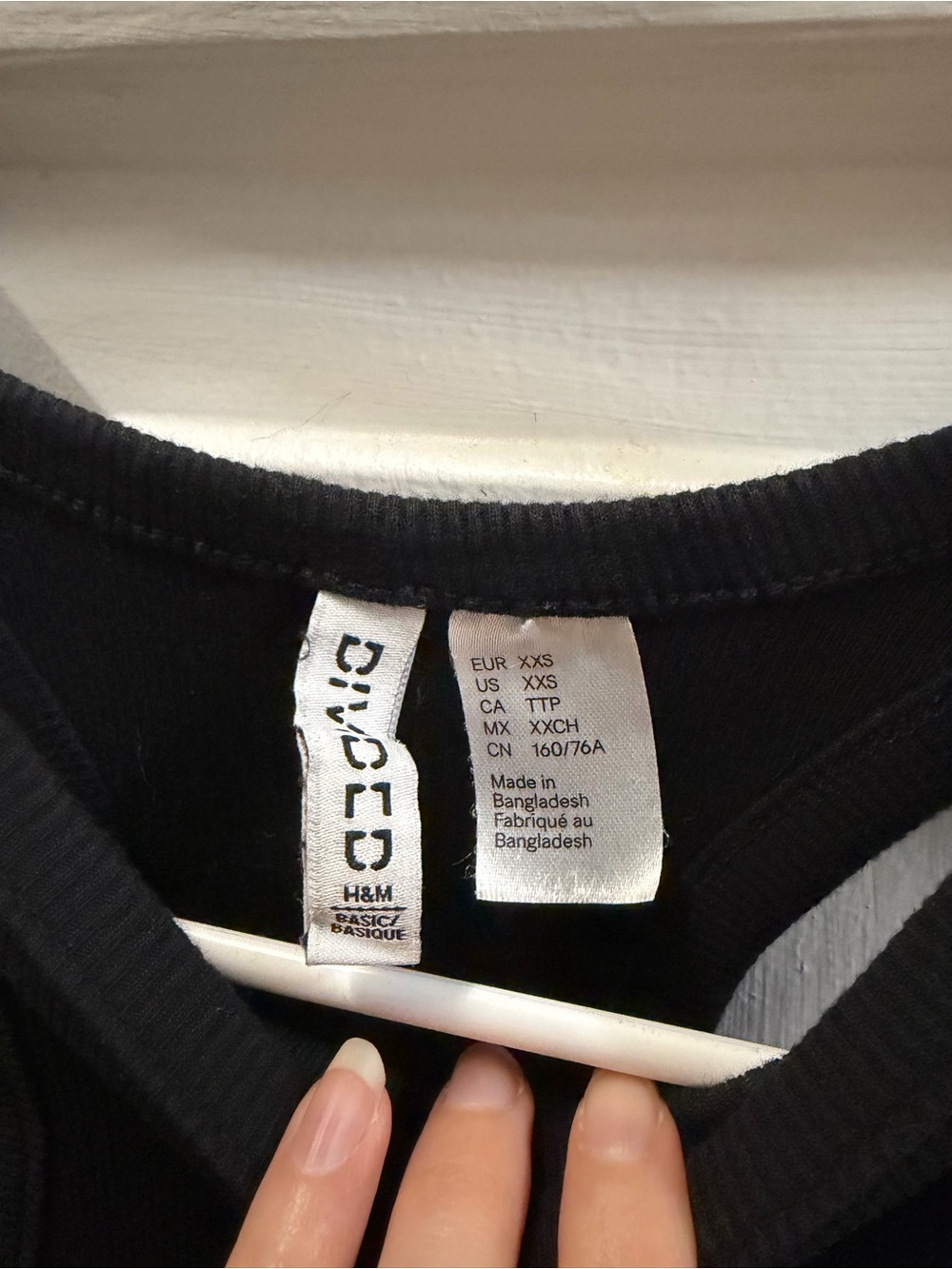 H&M Black Ribbed Racerback Crop Tank - Picture 3 of 3